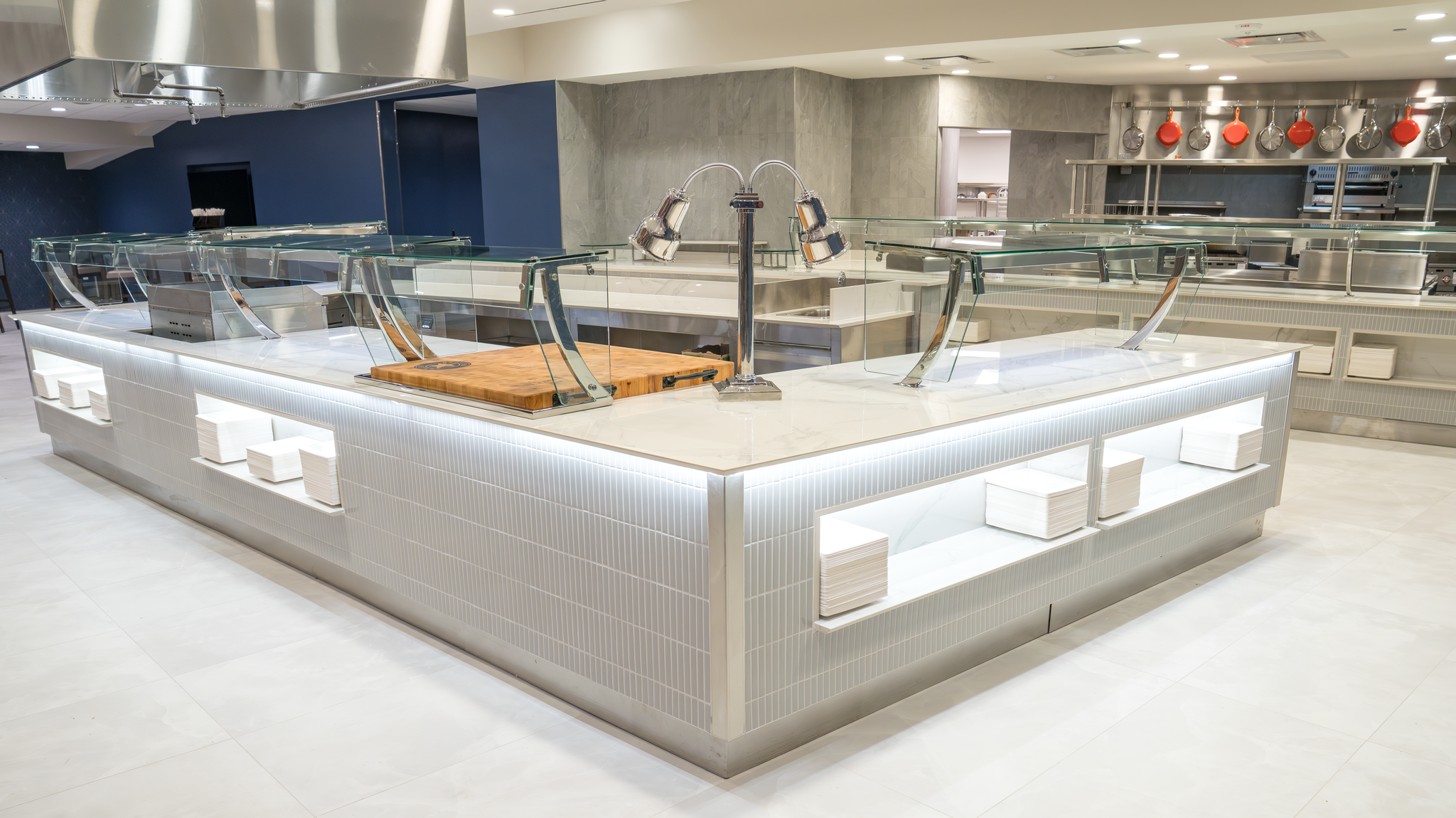 White serving station